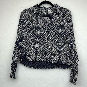 Womens h&m divided blue shirt with white floral and paisley print Sz 12